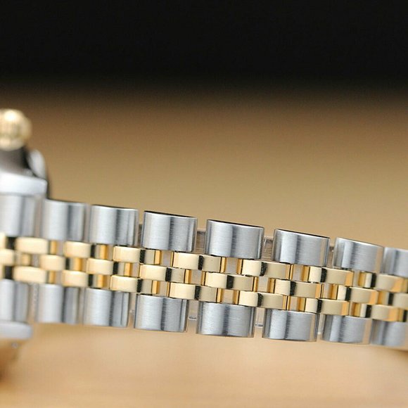 Rolex 18k Ladies Blue Sapphire Watch! Mint!